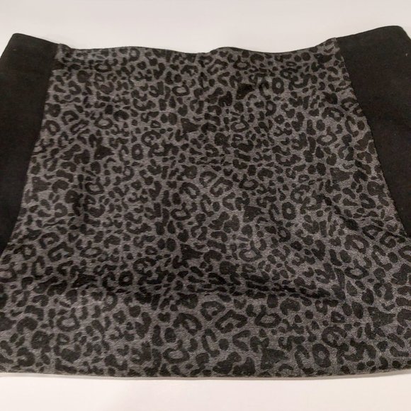 DENVER HAYES Black/Grey Stretch Pencil Skirt w/Animal Print Front Panel - Medium - Picture 7 of 9